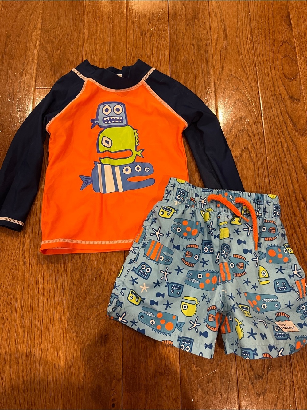 Flap Happy Orange & Navy Long-Sleeve Rashguard with Light Blue Printed Trunks